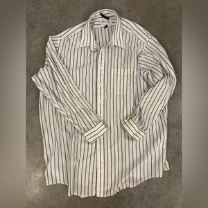 Vintage Men's White Shirt with Navy Stripes (2X)